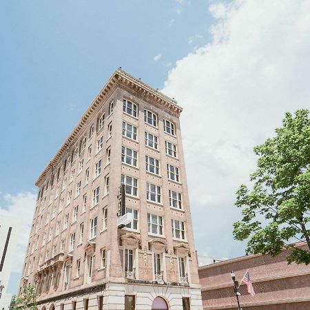 The Esquire Hotel Downtown Gastonia, Ascend Hotel Collection Экстерьер фото