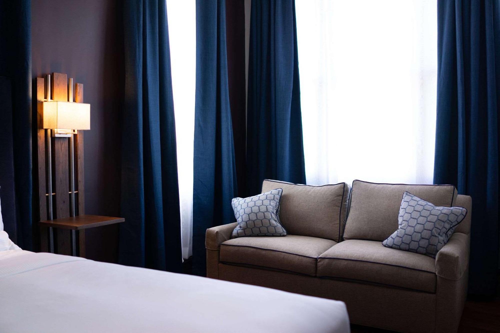 The Esquire Hotel Downtown Gastonia, Ascend Hotel Collection Экстерьер фото