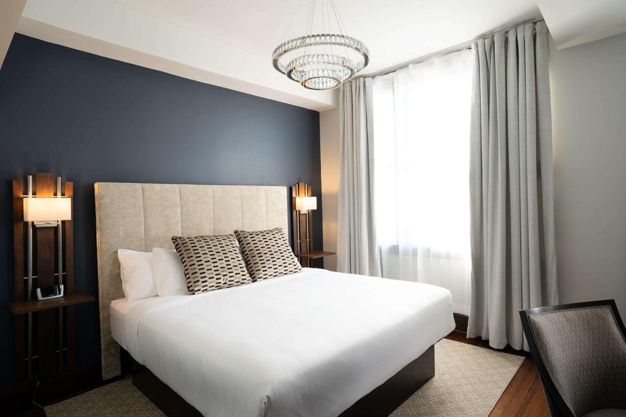 The Esquire Hotel Downtown Gastonia, Ascend Hotel Collection Экстерьер фото