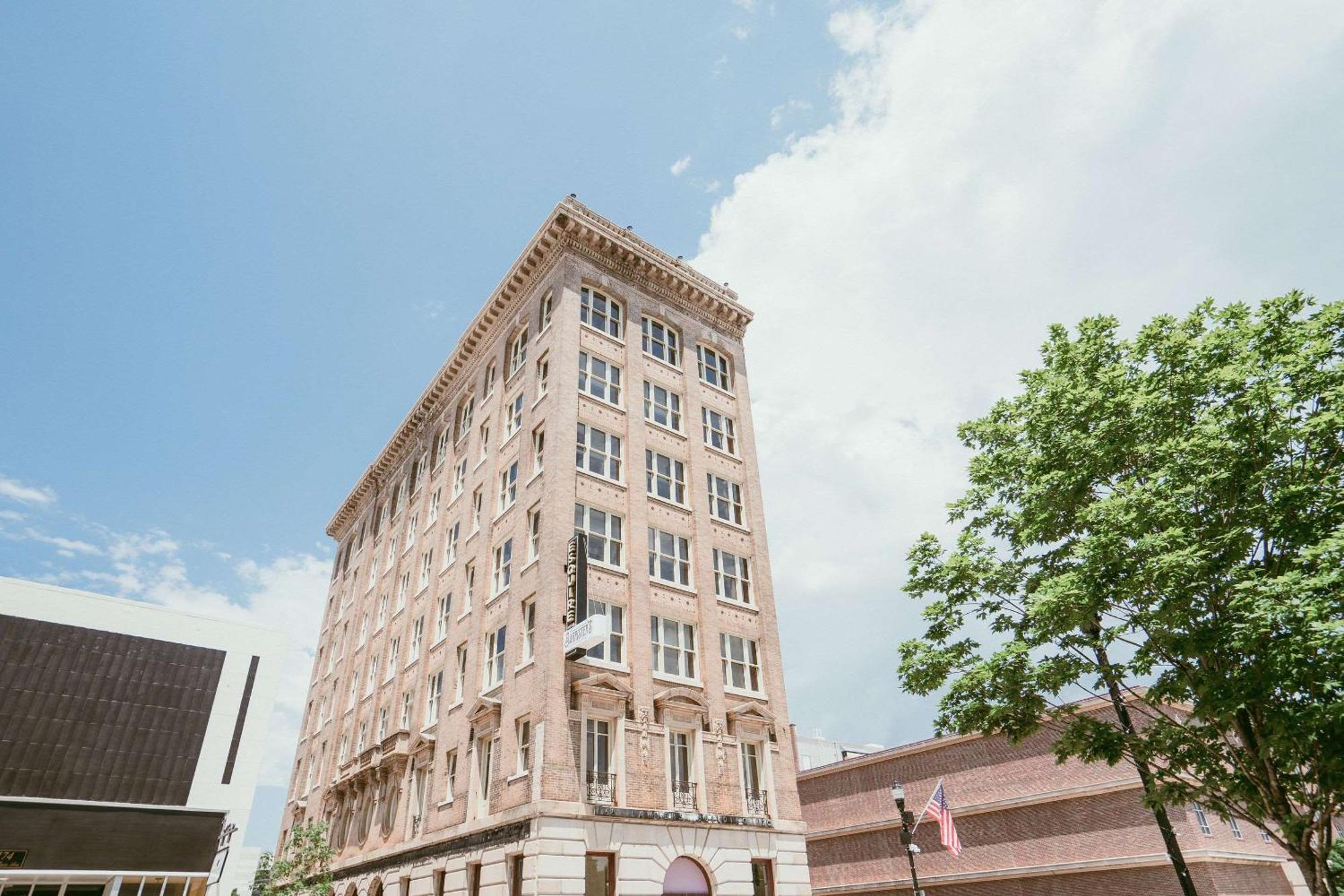 The Esquire Hotel Downtown Gastonia, Ascend Hotel Collection Экстерьер фото