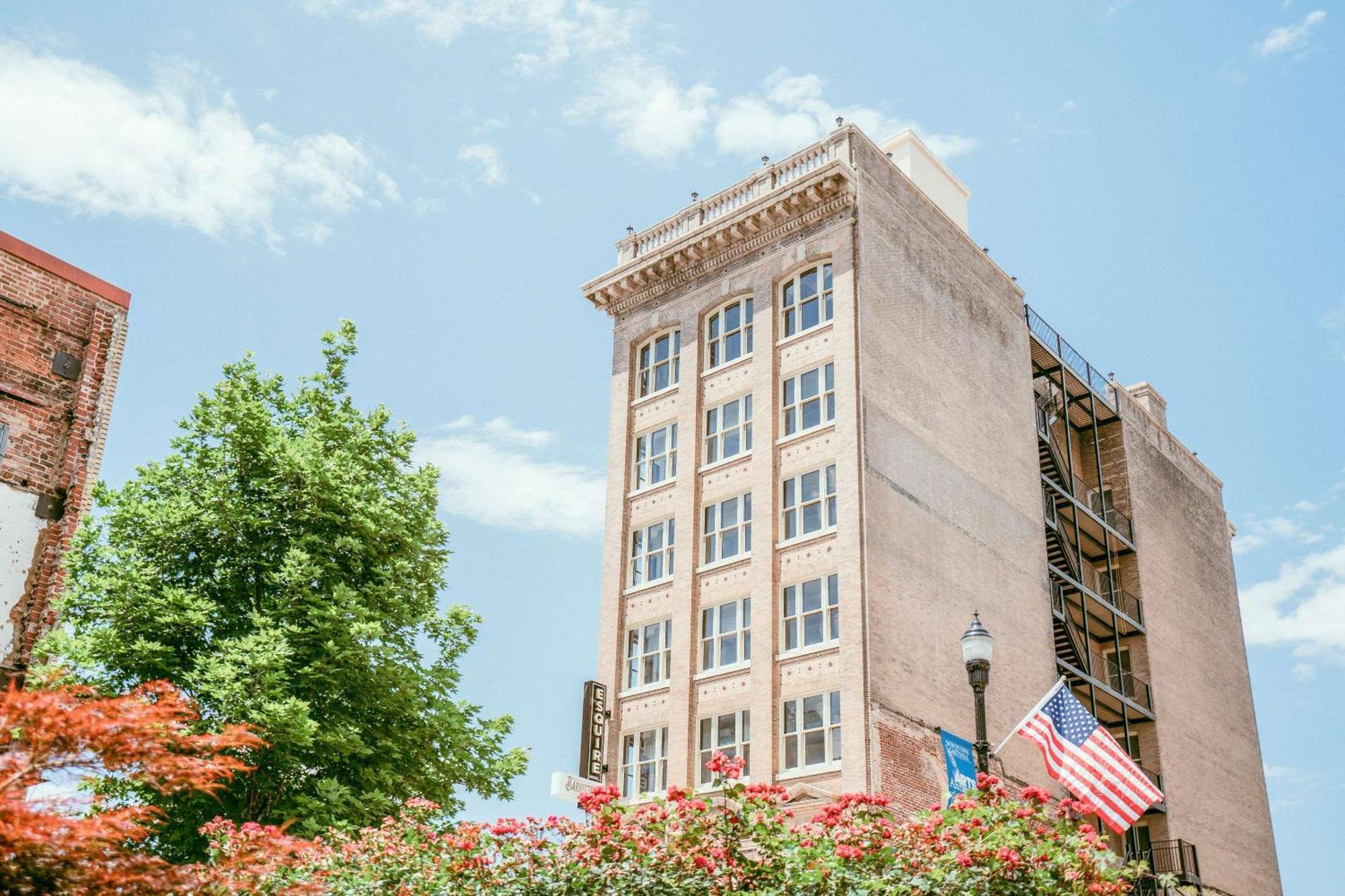 The Esquire Hotel Downtown Gastonia, Ascend Hotel Collection Экстерьер фото